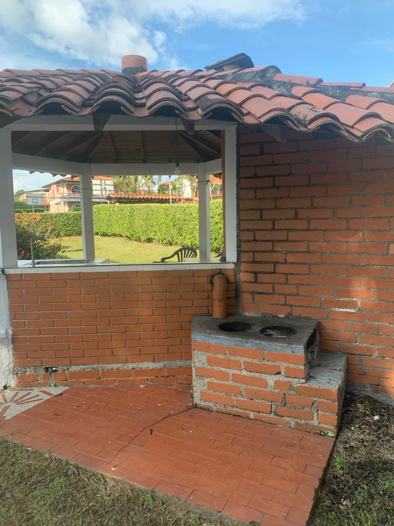 VENTA DE CASA CAMPESTRE EN VITERBO