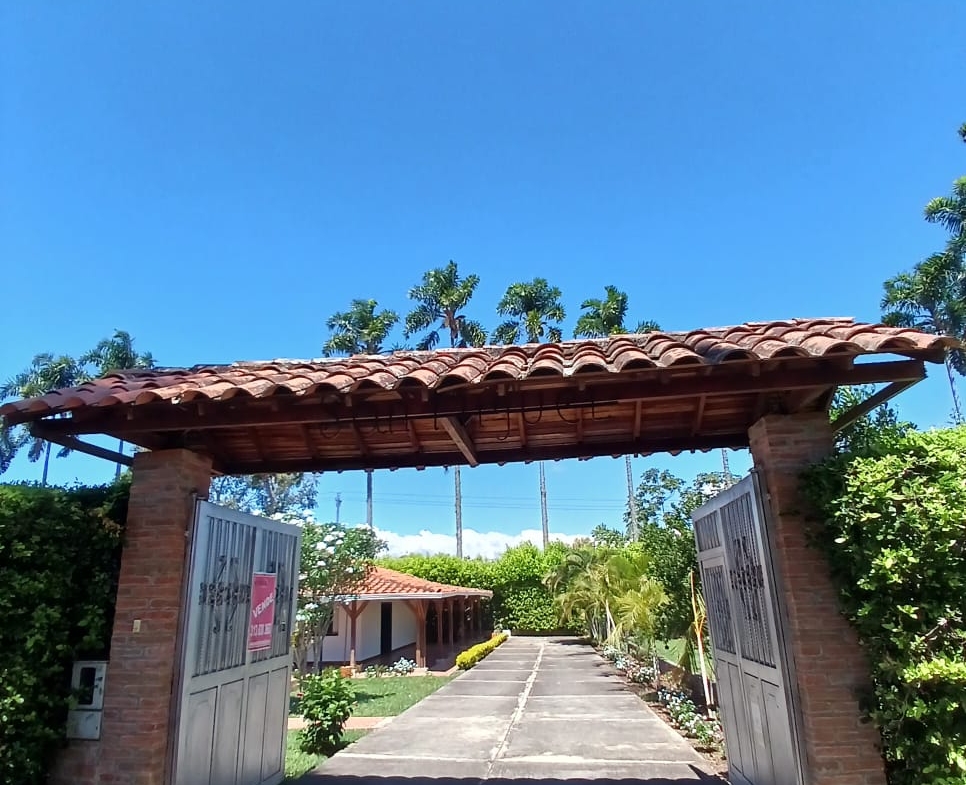 VENDO CASA CAMPESTRE VIA CERRITOS LA VIRGINIA