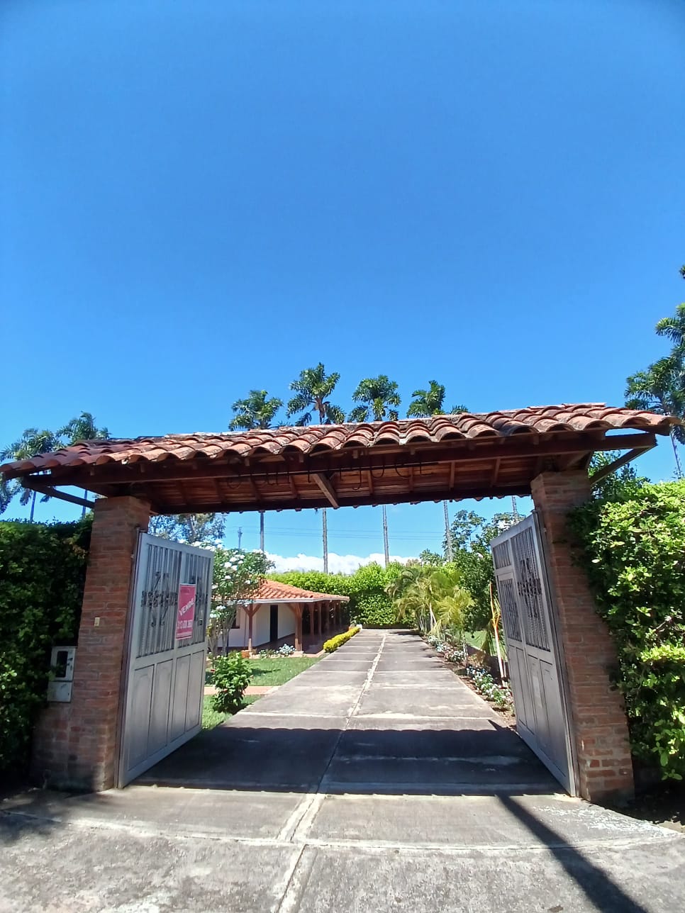 VENDO CASA CAMPESTRE VIA CERRITOS LA VIRGINIA
