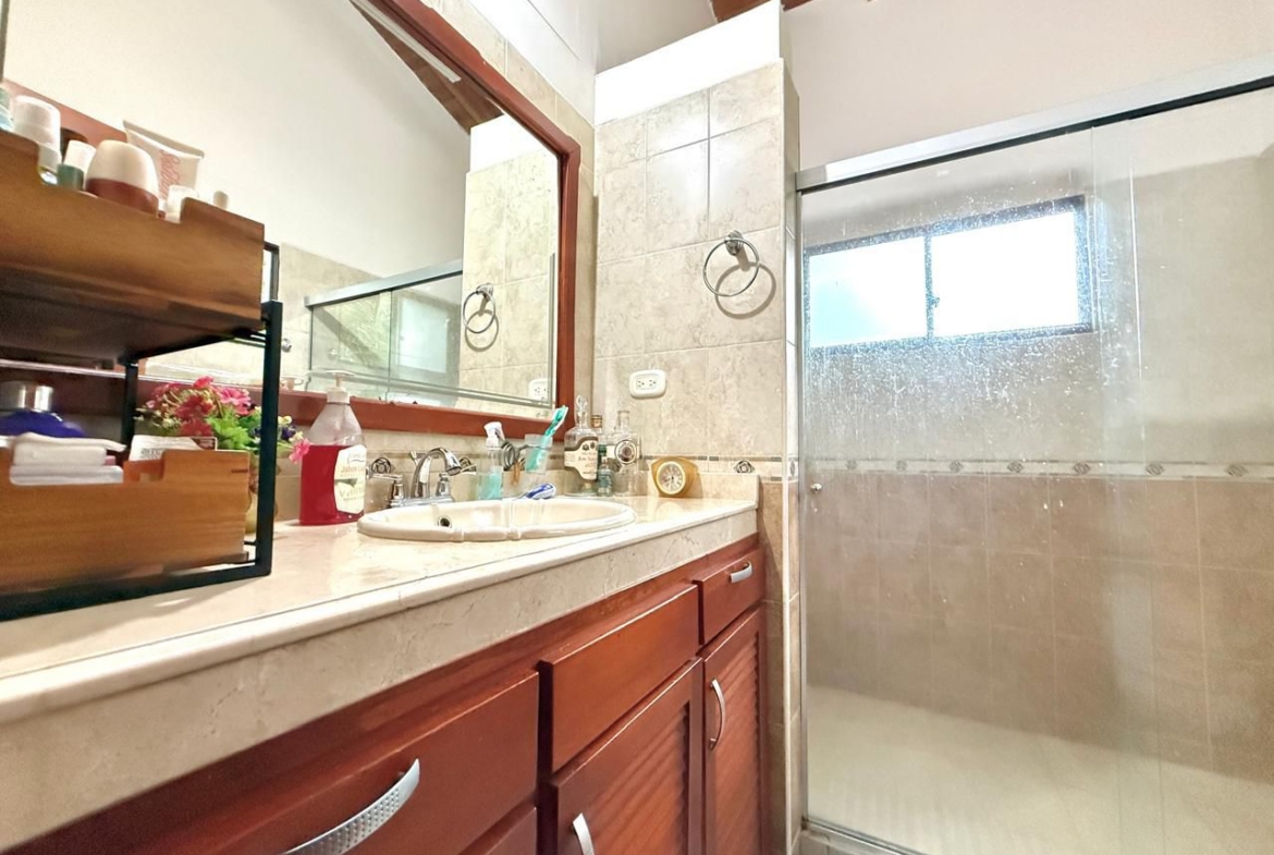 VENDO CASA CAMPESTRE EN COMBIA