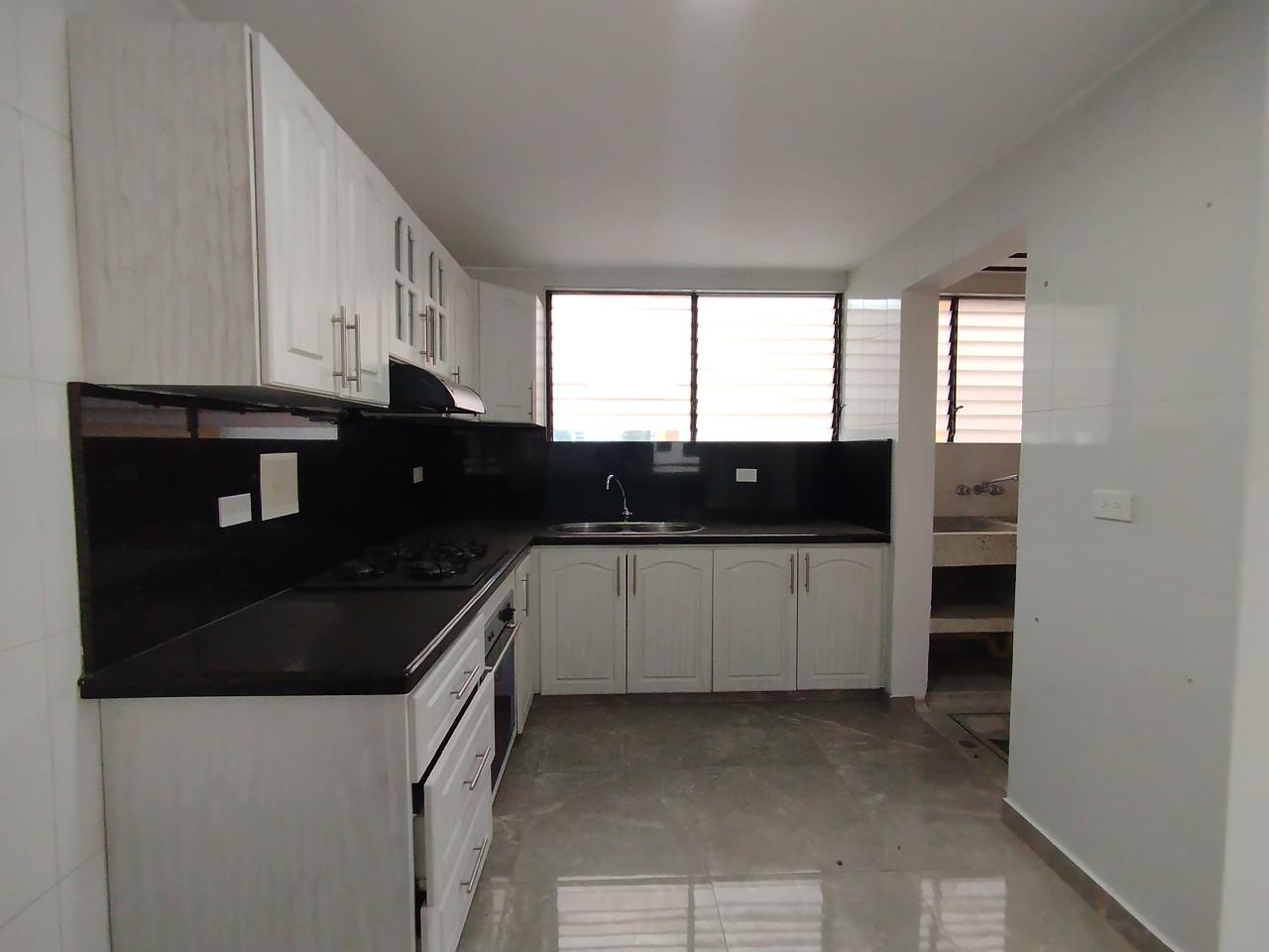 SE VENDE APARTAMENTO EN ALAMOS