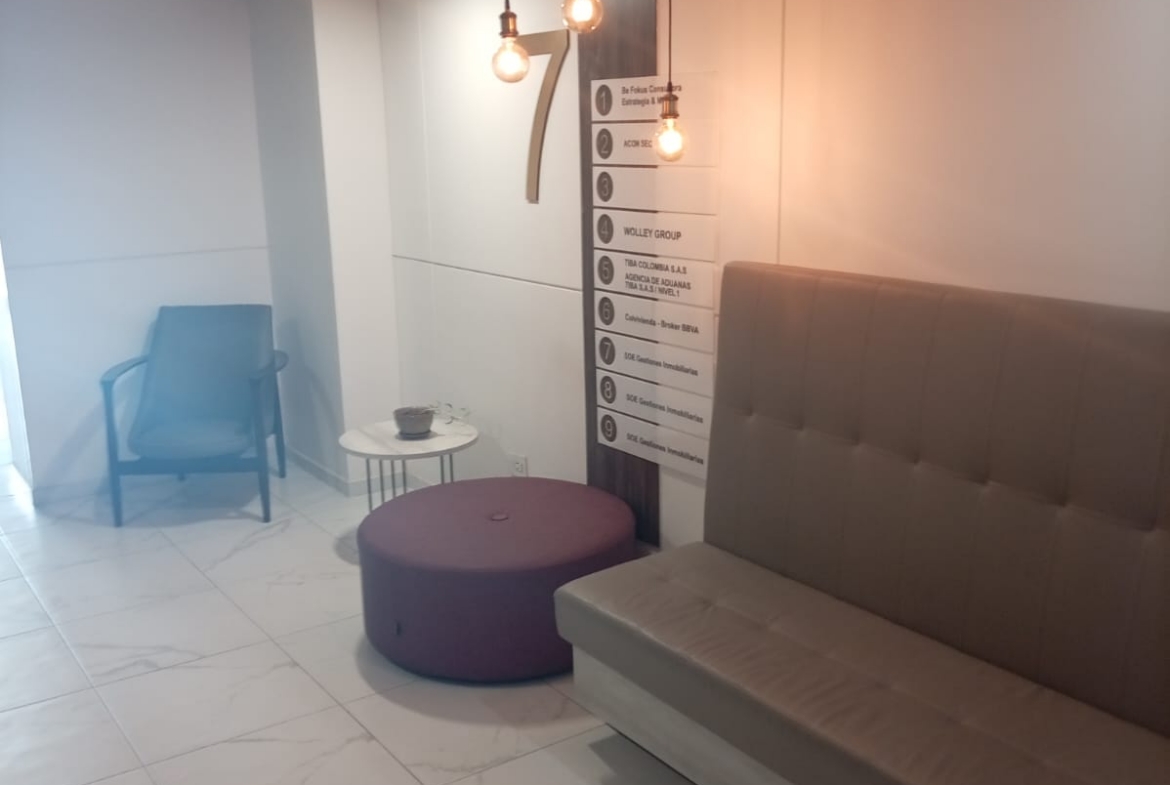 SE ARRIENDA OFICINA EN CENTRO DE NEGOCIOS EN ÁLAMOS PEREIRA