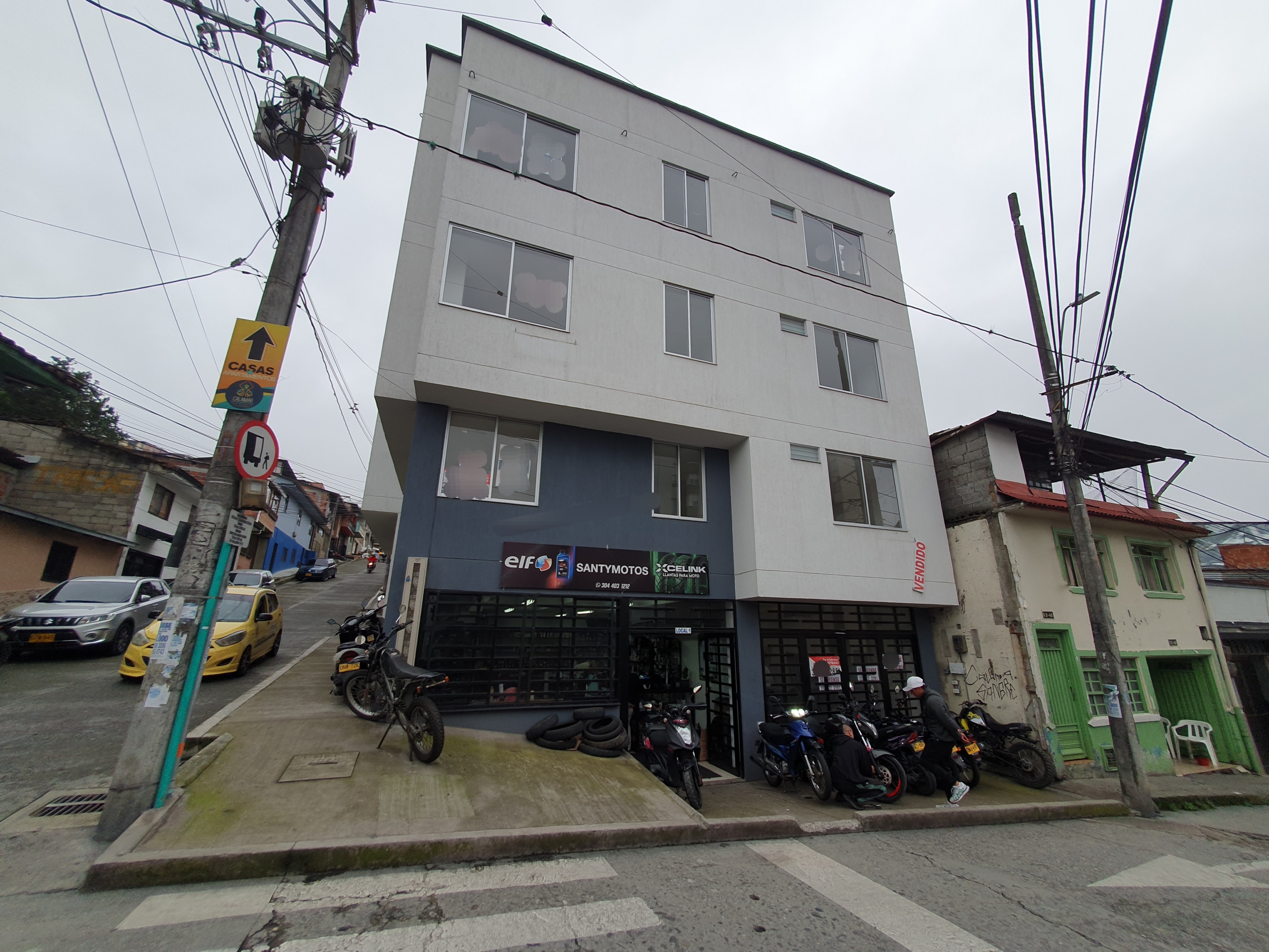 EN VENTA APARTAMENTO ESQUINERO PARA ESTRENAR VILLAMARIA CALDAS