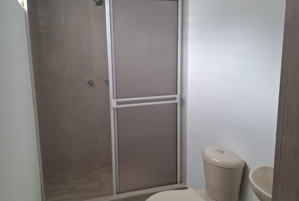 VENDO CASA EN BARRIO VALHER DOSQUEBRADAS