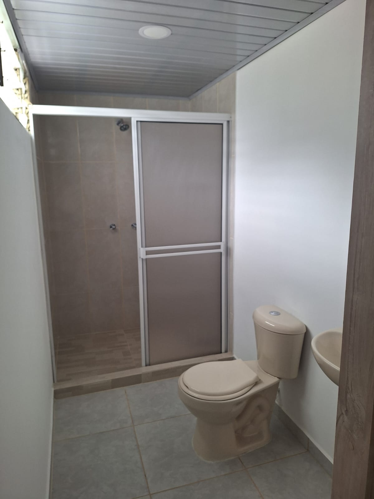 305071320260225043824 VENDO CASA EN BARRIO VALHER DOSQUEBRADAS