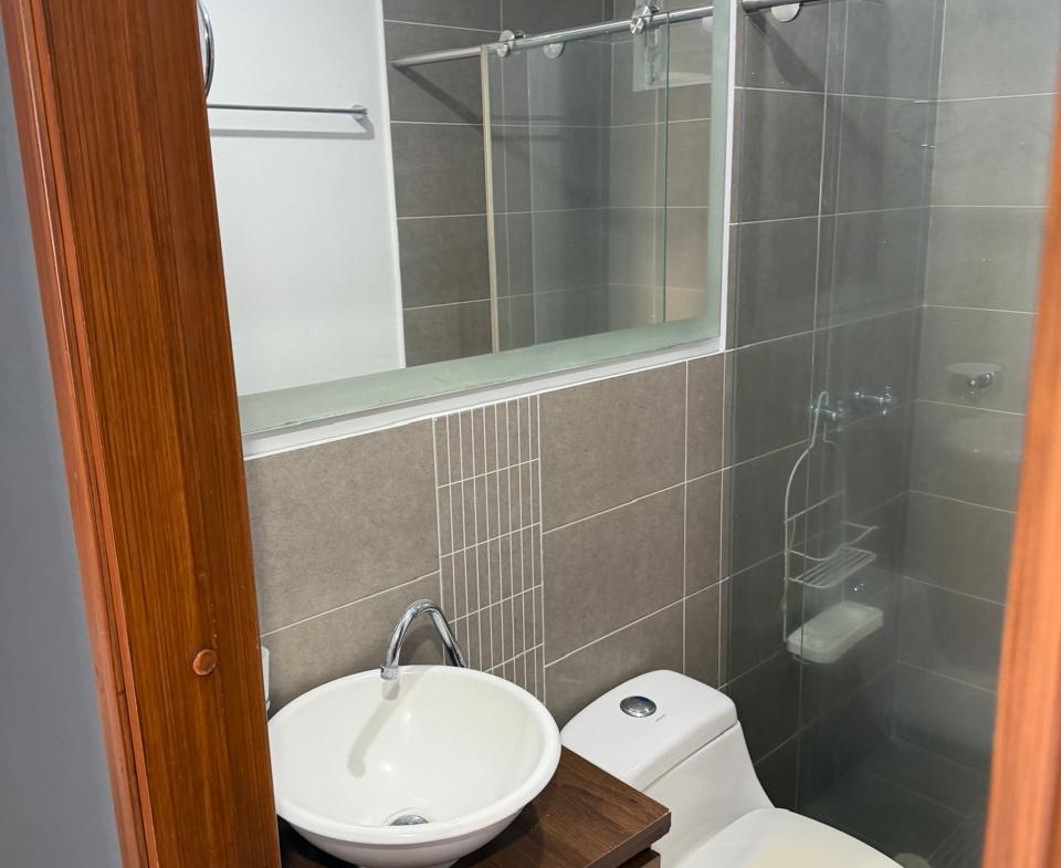 SE VENDE APARTAMENTO AV SUR, CORALES 3 ALCOBAS