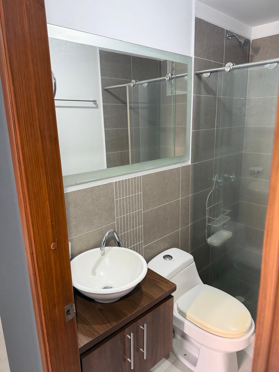 305071320260425051529 SE VENDE APARTAMENTO AV SUR, CORALES 3 ALCOBAS