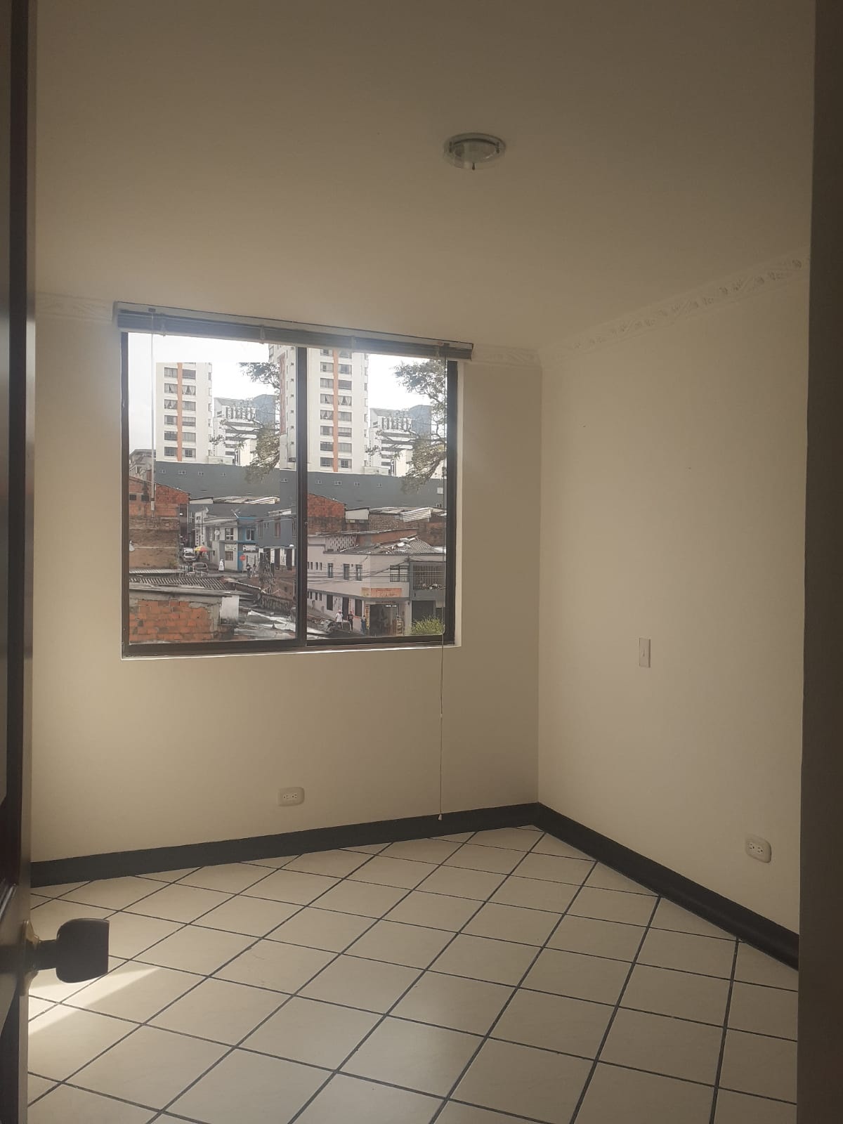 ARRIENDO APTO EN EL CENTRO