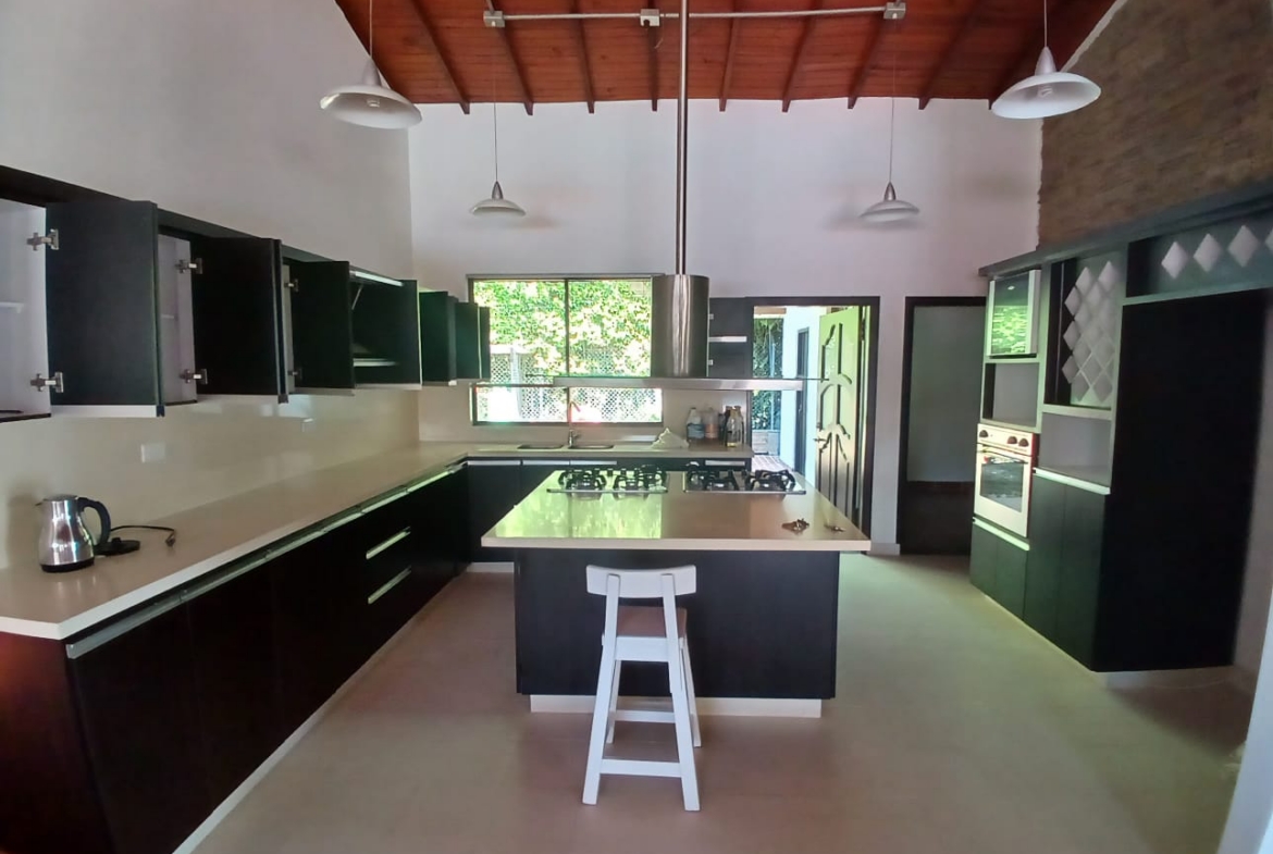 VENDO CASA CAMPESTRE VIA CERRITOS LA VIRGINIA