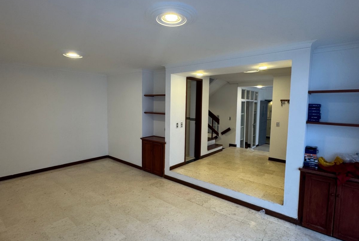 EN VENTA CASA EN ALAMOS PEREIRA CONJUNTO CERRADO