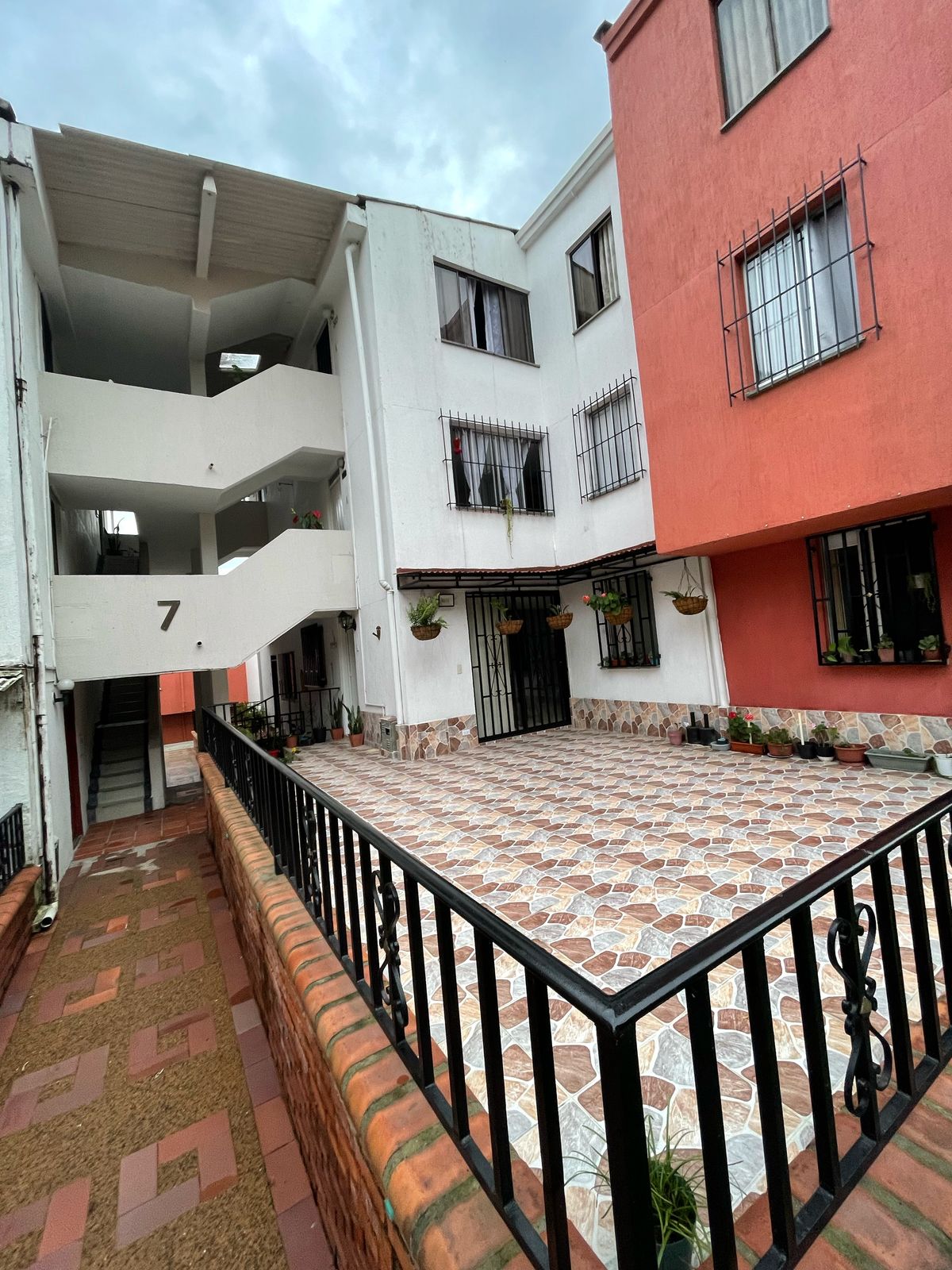 SE PERMUTA APARTAMENTO EN GAMMA 4