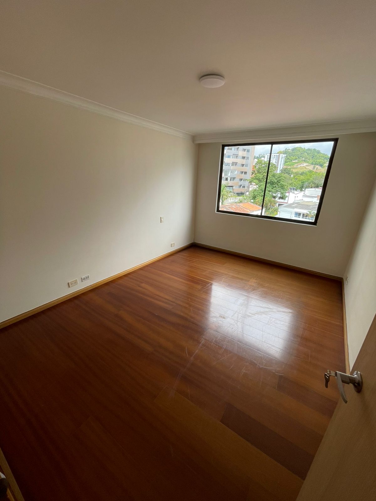 SE VENDE APARTAMENTO EN ALAMOS, PEREIRA