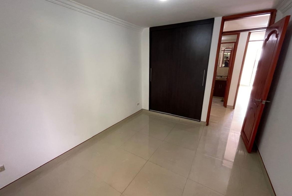 SE VENDE APARTAMENTO CENTRO DE PEREIRA CERCA AL PARQUE EL LAGO
