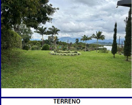 SE VENDE AMPLIA CASA CAMPESTRE VÍA PEREIRA – ARMENIA