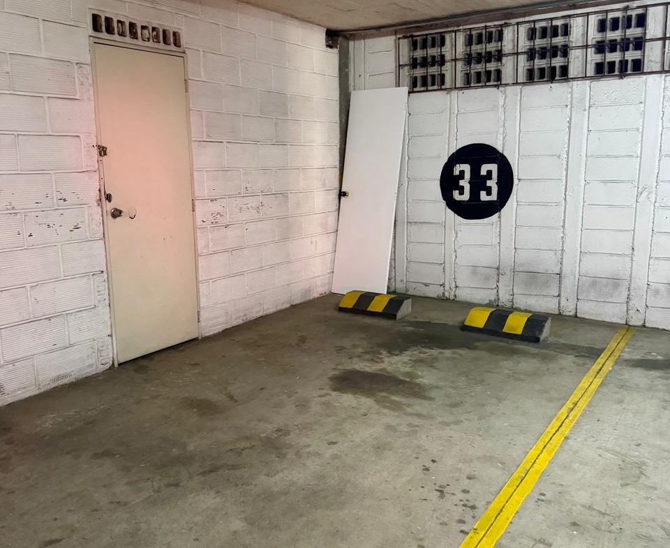 VENTA DE OFICINA EN RODEO PLAZA