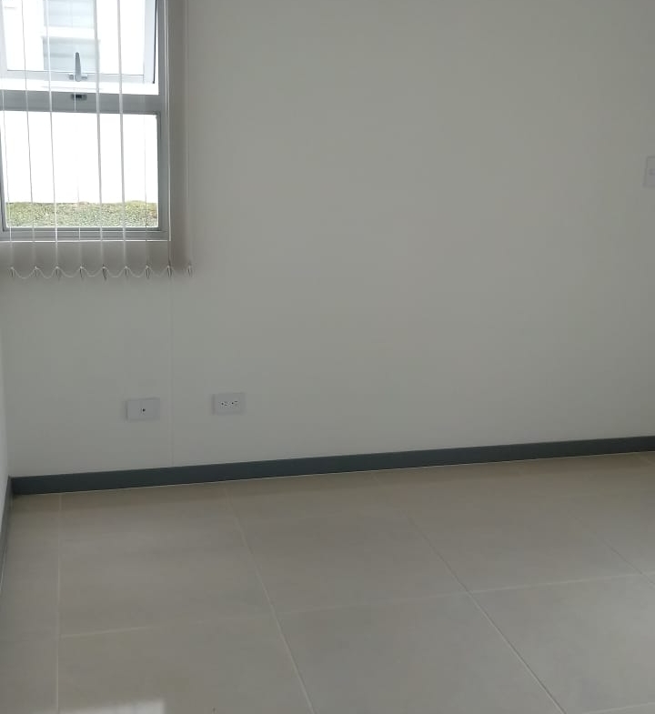 VENDO APARTAMENTO SECTOR UNICENTRO PEREIRA