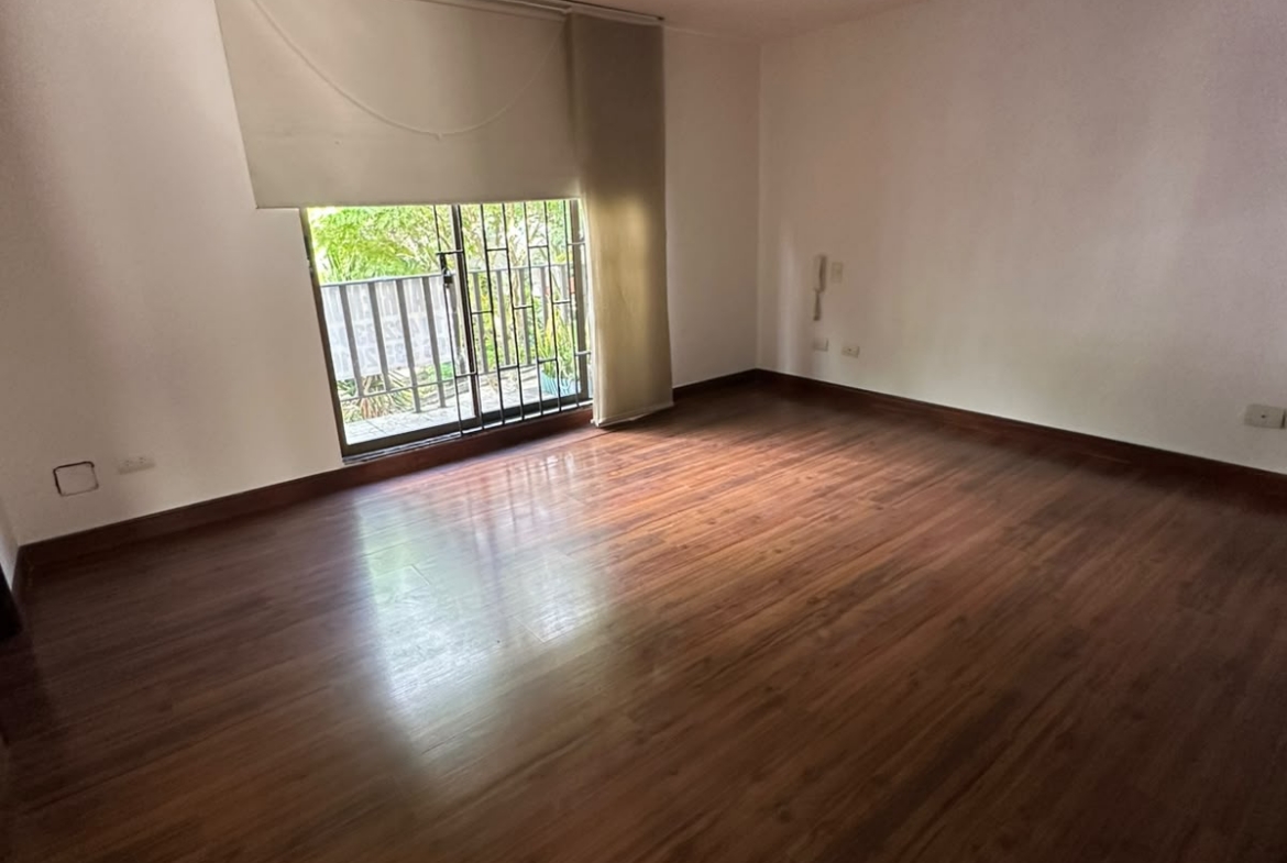 VENDO CASA EN SECTOR CIRCUNVALAR