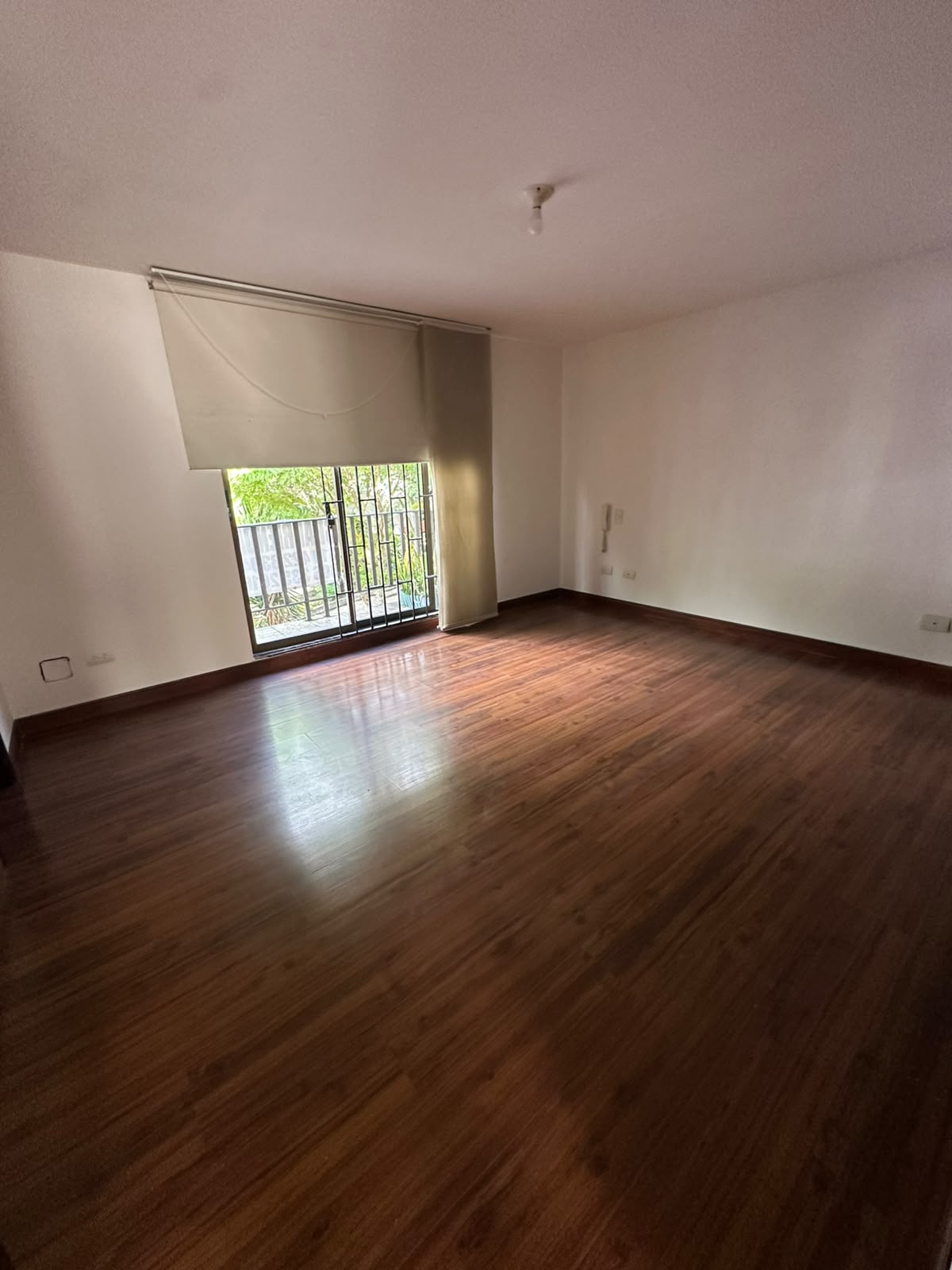 VENDO CASA EN SECTOR CIRCUNVALAR