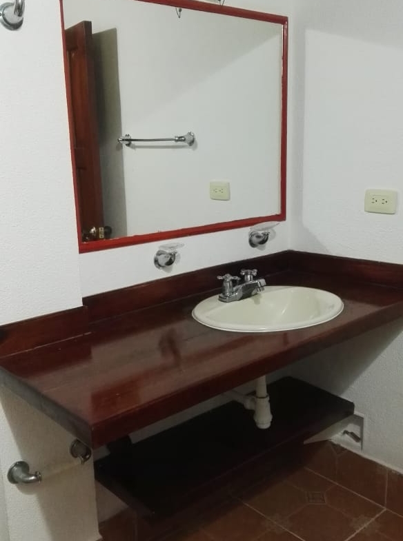SE VENDE HERMOSA FINCA DE RECREO VIA A ARMENIA