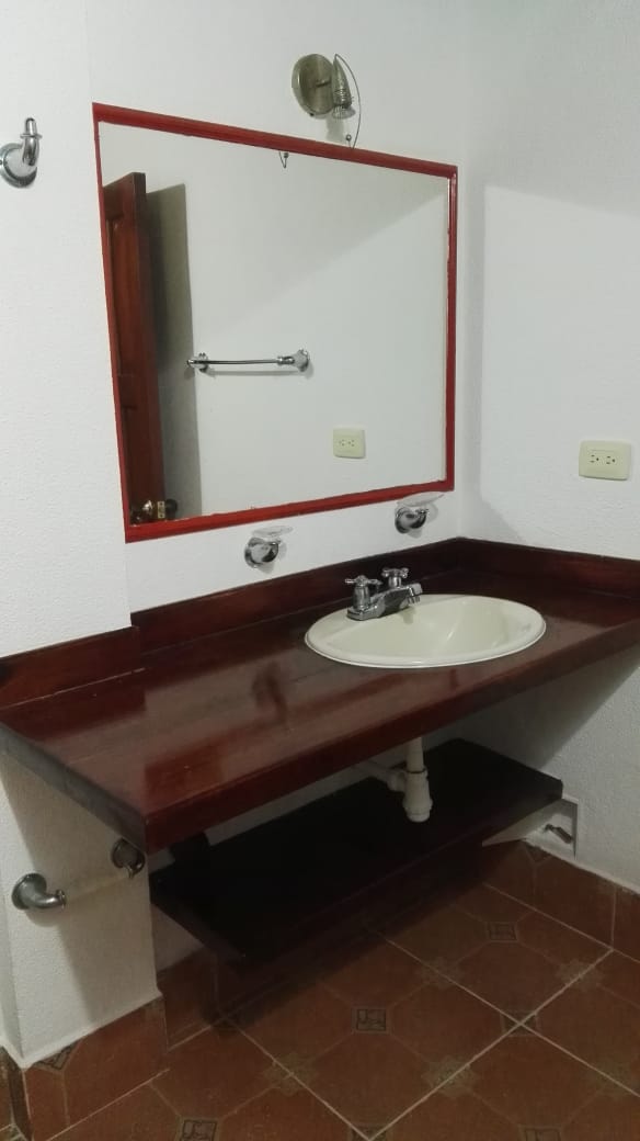 SE VENDE HERMOSA FINCA DE RECREO VIA A ARMENIA