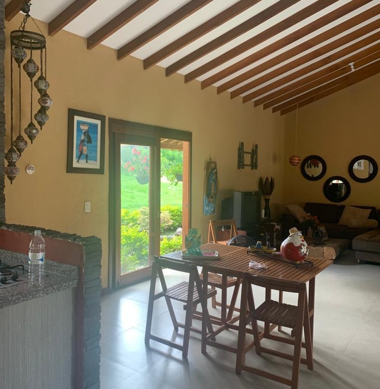 VENTA CASA CAMPESTRE EN VITERBO