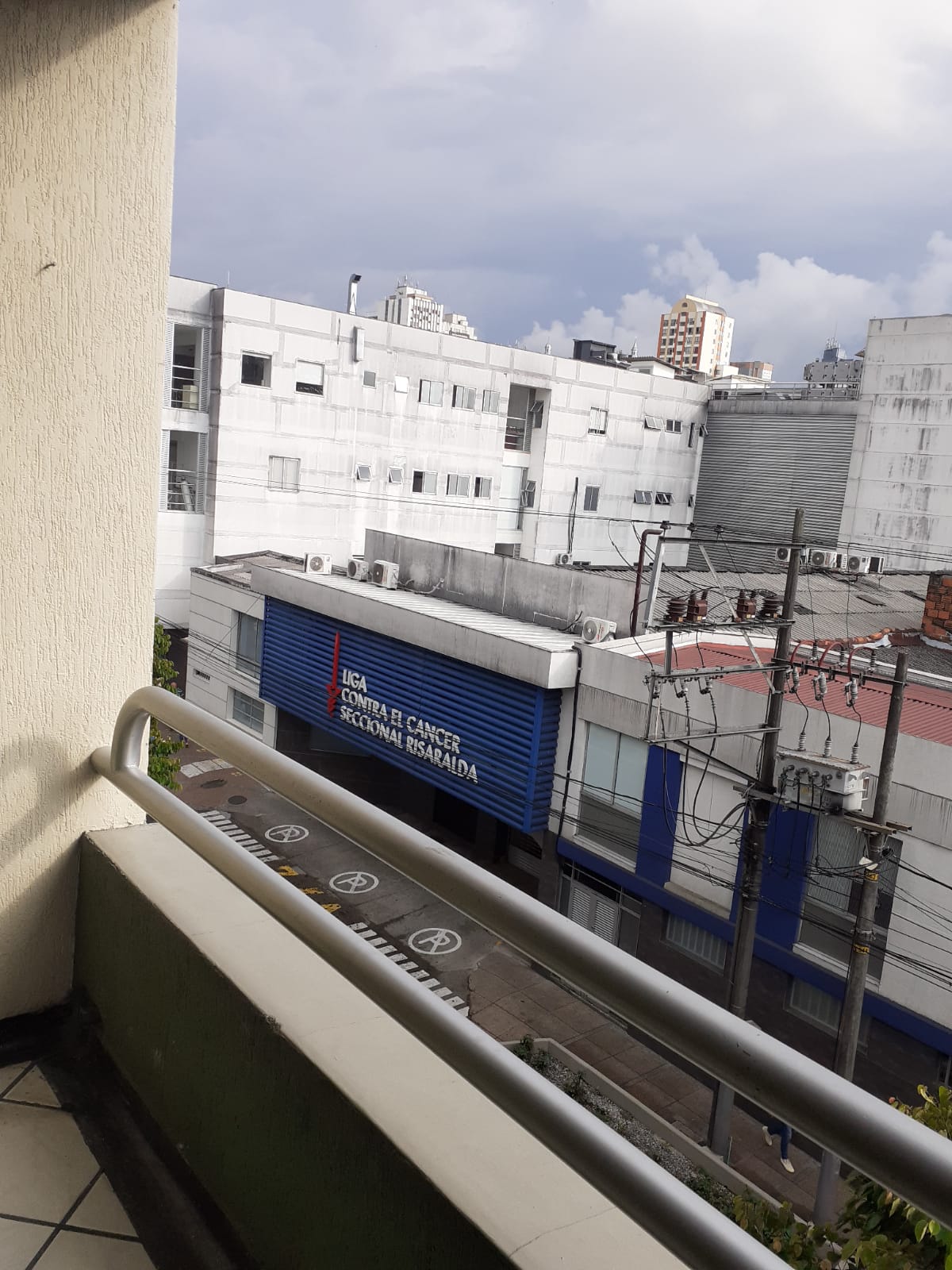 ARRIENDO APTO EN EL CENTRO