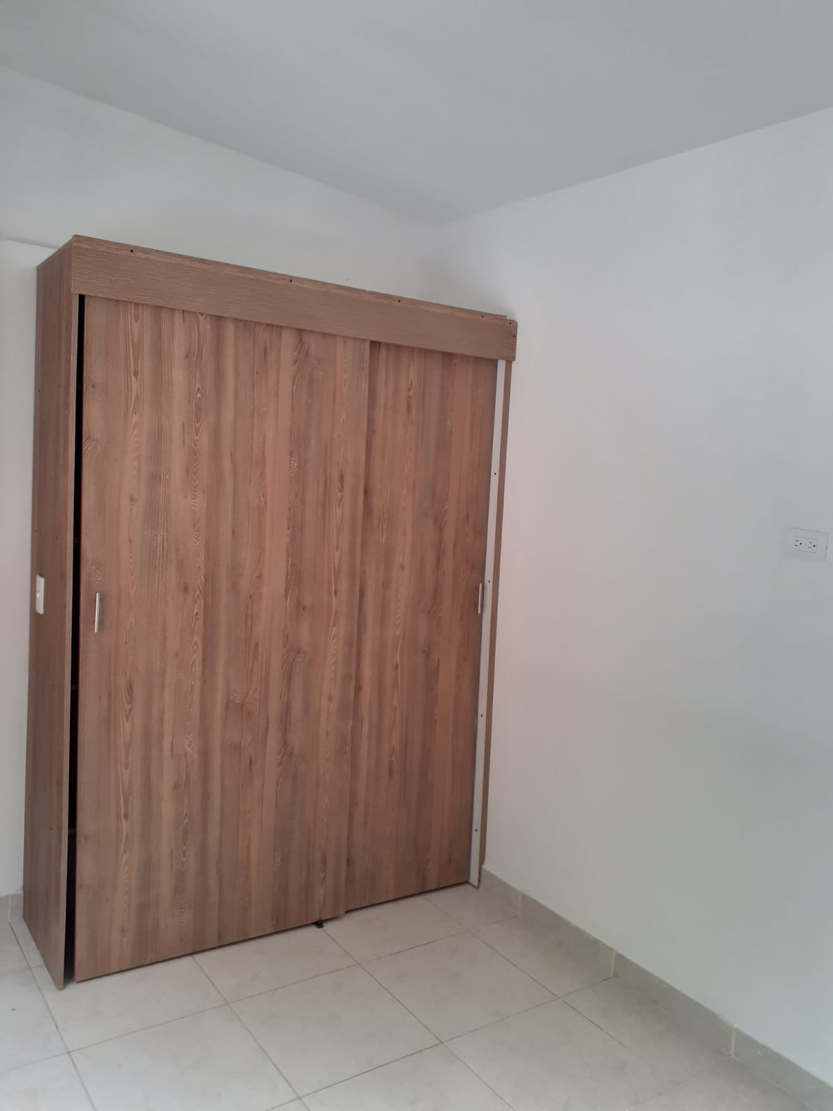 ARRIENDO APARTA ESTUDIO EN LA PRADERA