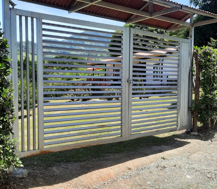 VENDO CASA CAMPESTRE EN VITERBO CALDAS