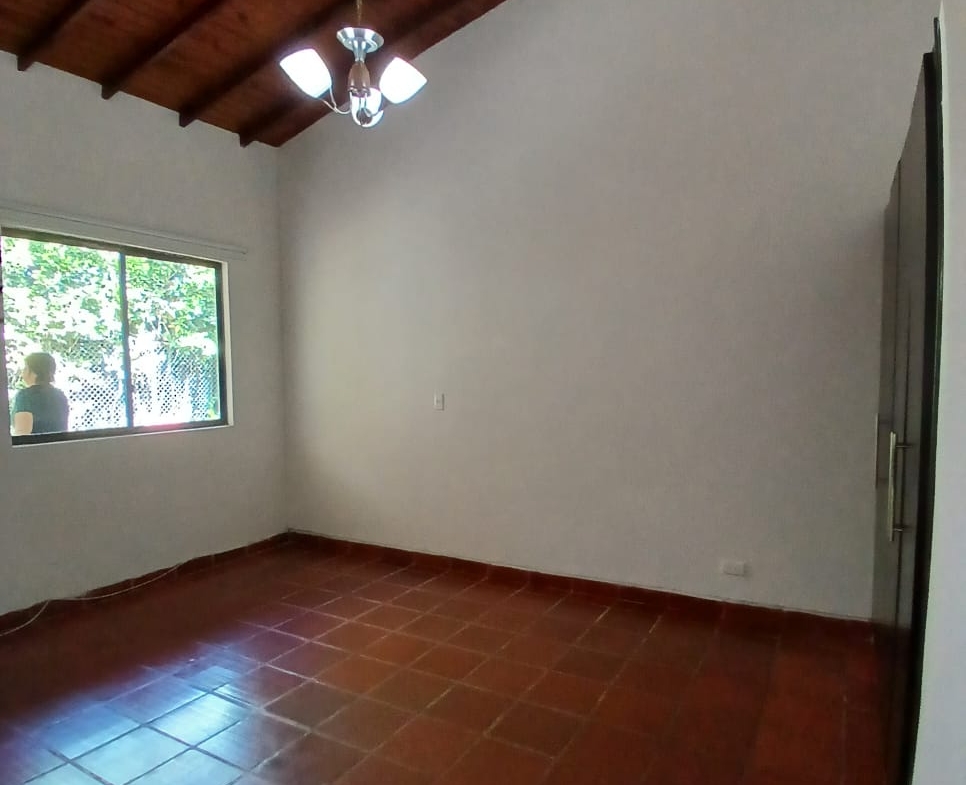 VENDO CASA CAMPESTRE VIA CERRITOS LA VIRGINIA
