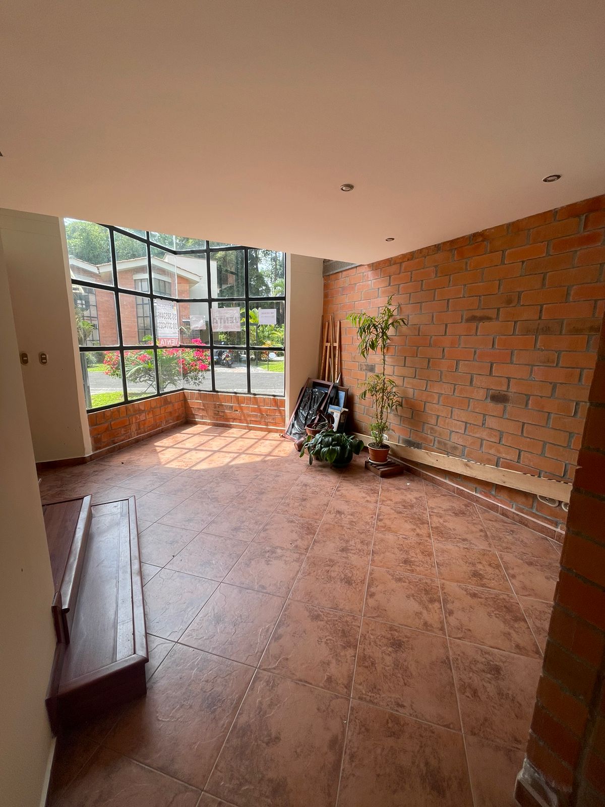 305071520240906031709 VENDO CASA EN BOMBAY DOSQUEBRADAS