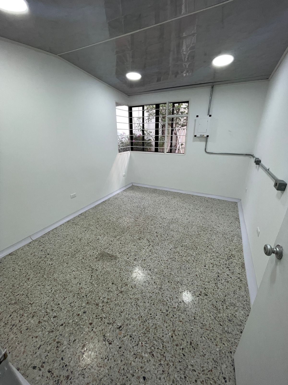 305071520250812024415 SE RENTA CASA PARA OFICINAS EN MARAYA