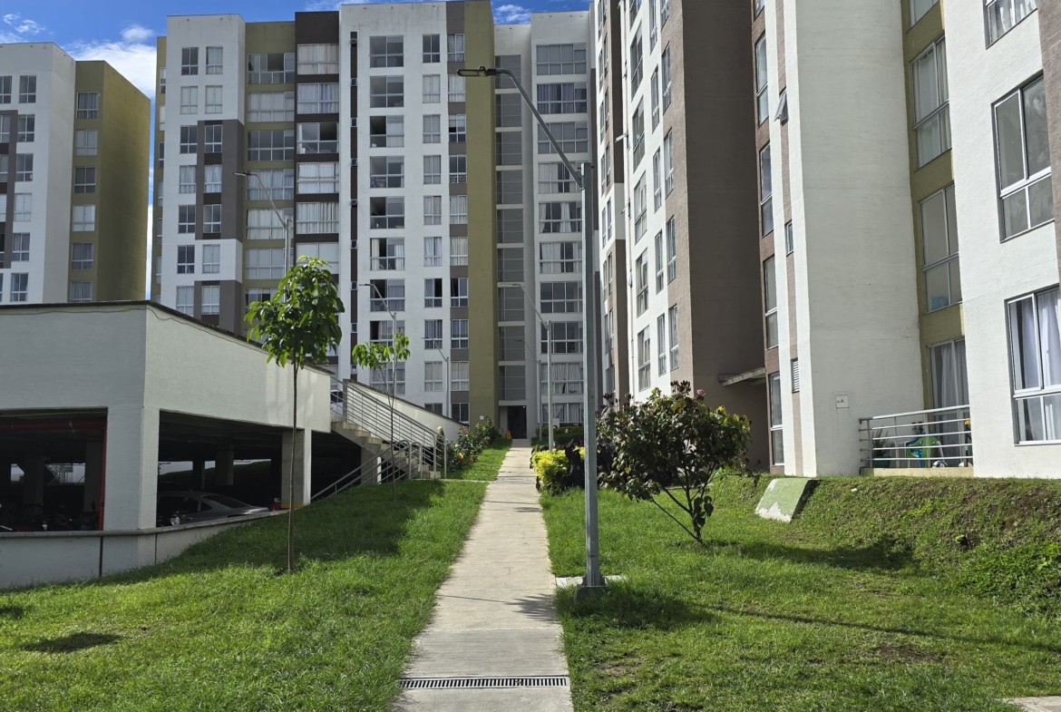 SE VENDE APARTAMENTO EN DOSQUEB LA PRADERA