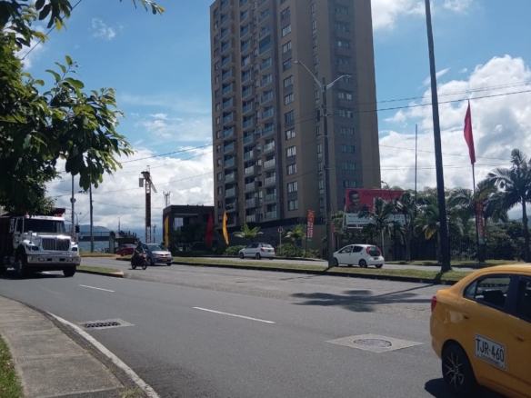 VENDO APARTAMENTO UBICACIÓN ESTRATÉGICA AVENIDA SUR EN PEREIRA