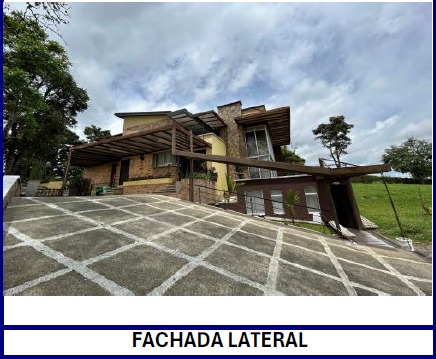 SE VENDE AMPLIA CASA CAMPESTRE VÍA PEREIRA – ARMENIA