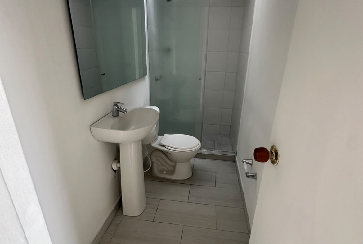 RENTO CASA COMERCIAL EN LA VILLA