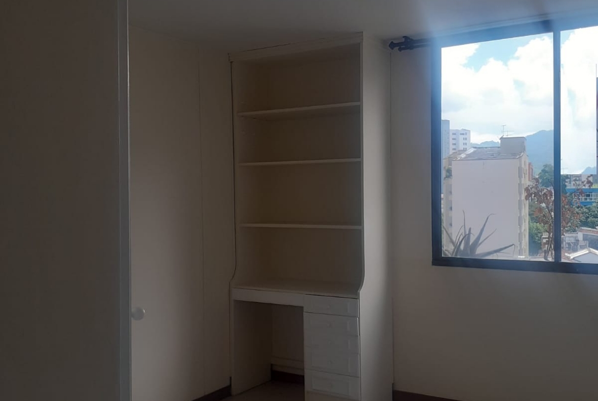 VENDO APARTAMENTO EN PINARES DE SAN MARTIN PEREIRA