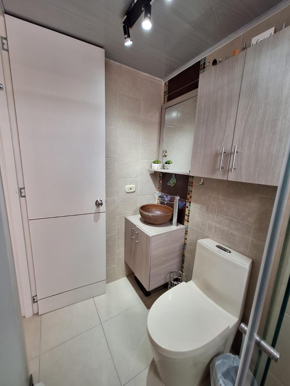 VENDO CASA EN AVENIDA SUR CONJUNTO CERRADO.