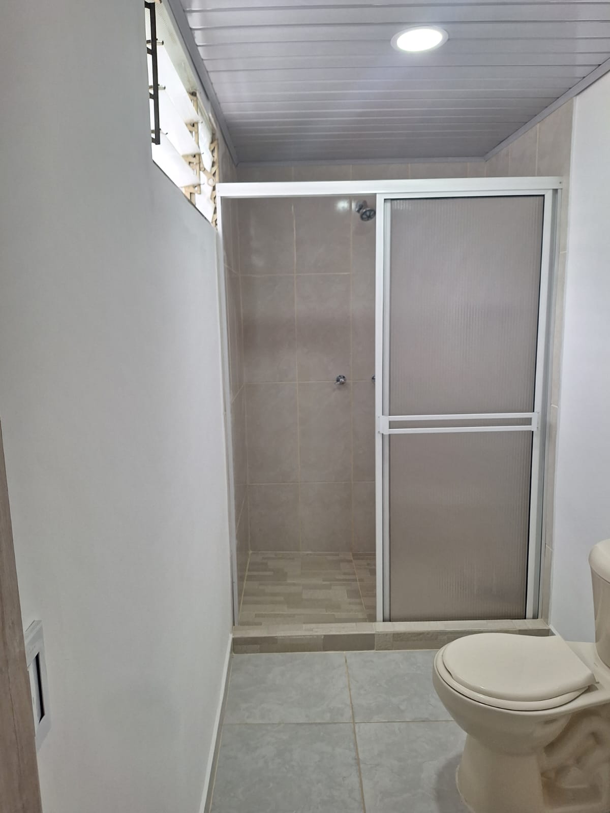 305071620260225043826 VENDO CASA EN BARRIO VALHER DOSQUEBRADAS