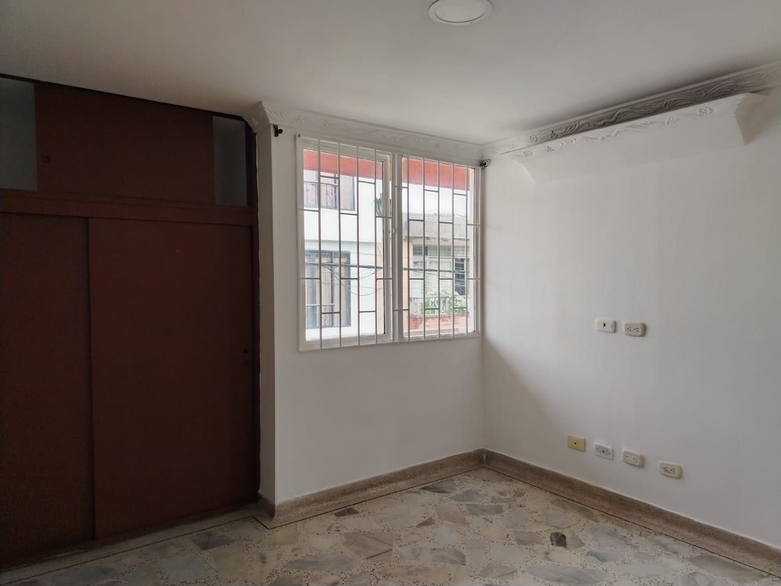 ARRIENDO CASA EN BARRIO CENTENARIO PEREIRA