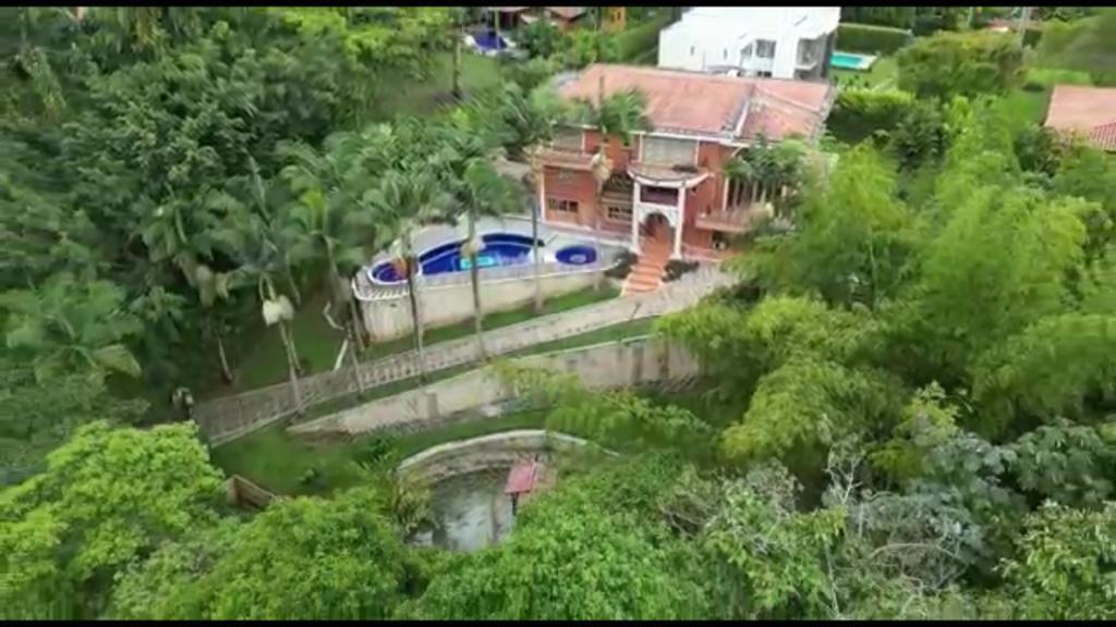 VENTA DE CASA CAMPESTRE EN CERRITOS