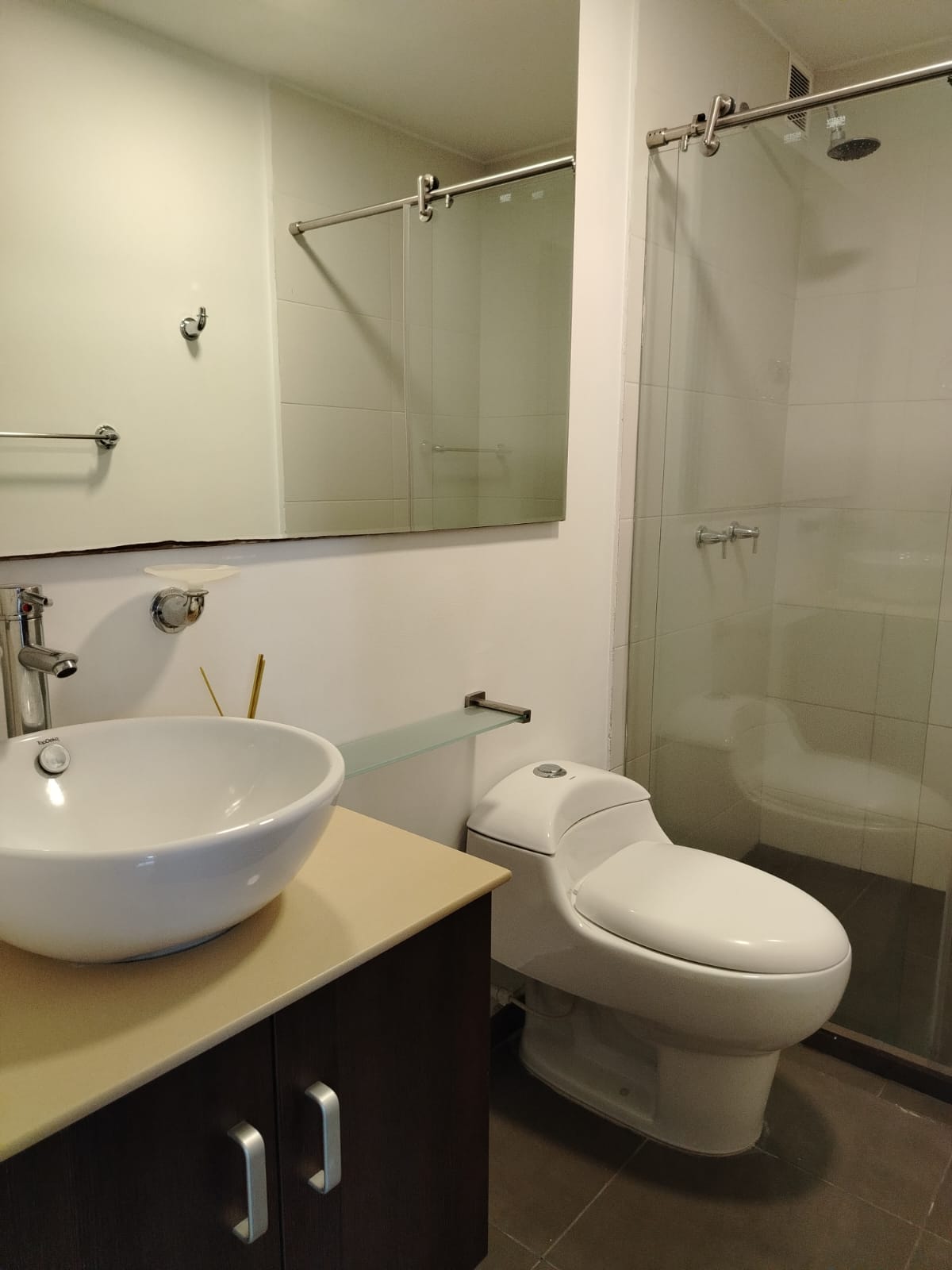 VENDO APARTAMENTO EN BARRIO ALAMOS PEREIRA