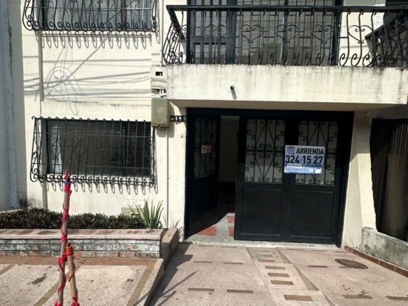 RENTO CASA COMERCIAL EN LA VILLA