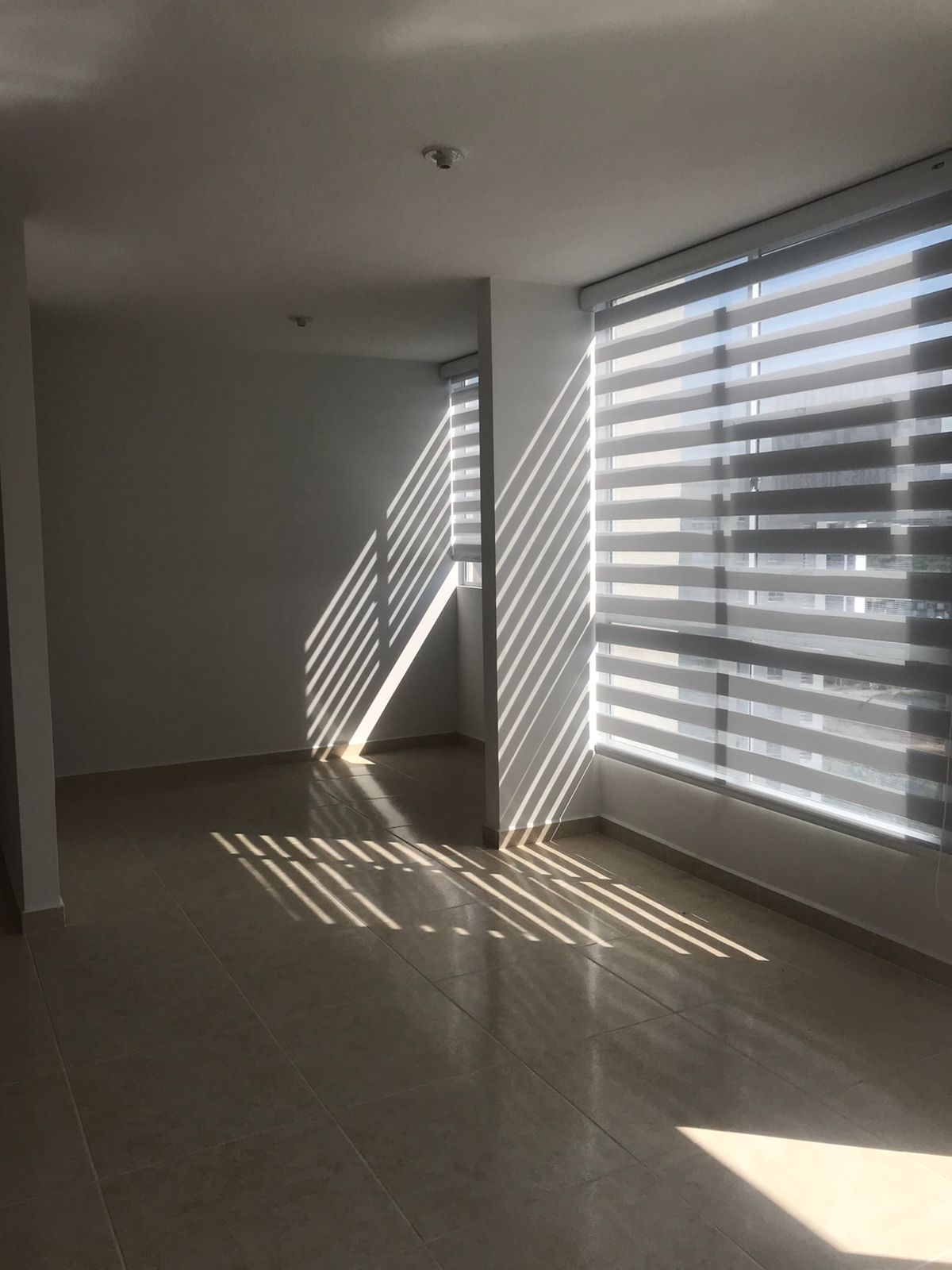 ARRIENDO APTO EN LA VIA CONDINA PALO VERDE PER