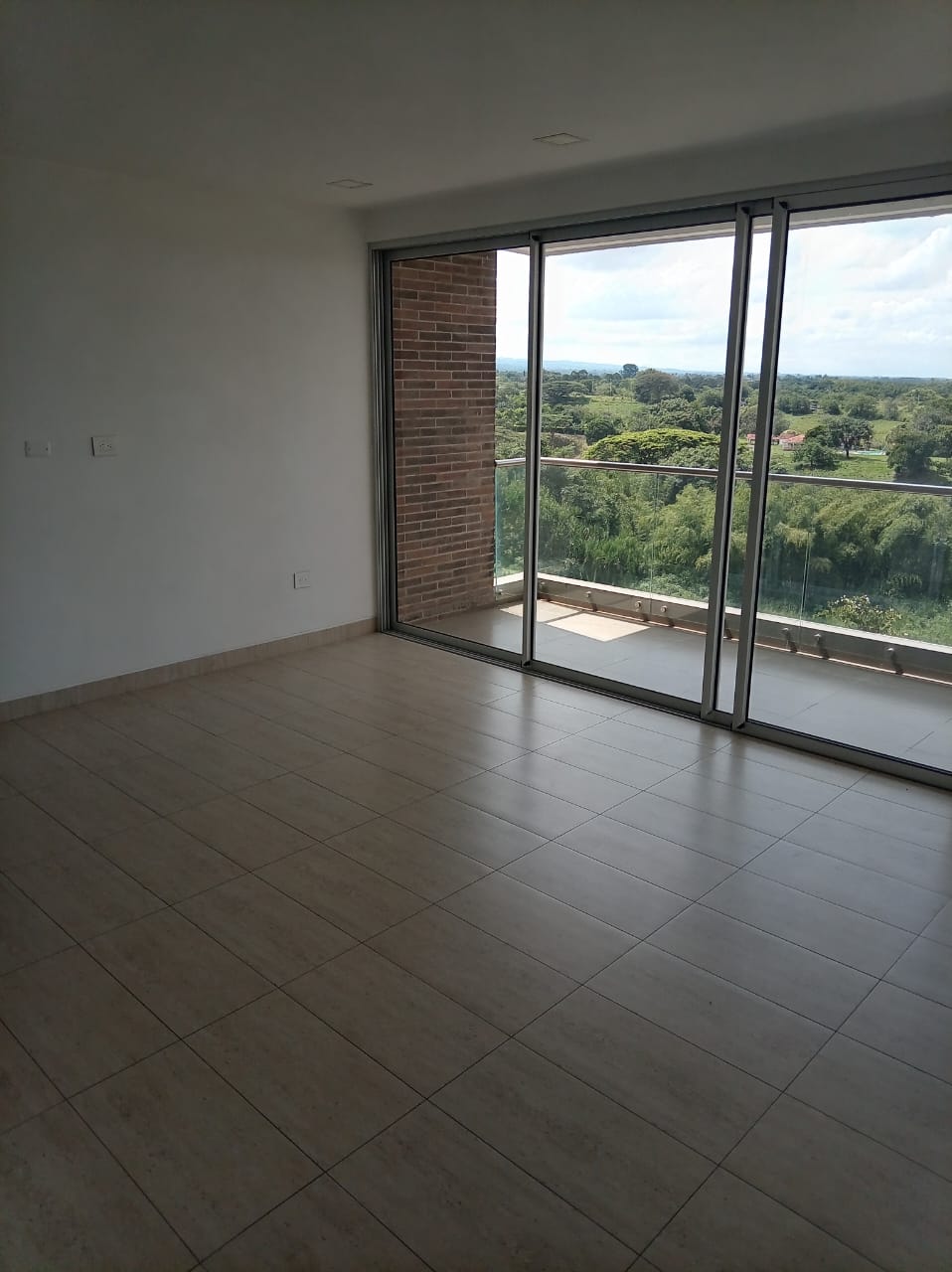RENTO APARTAMENTO EN CONJUNTO CERRADO VÍA CERRITOS