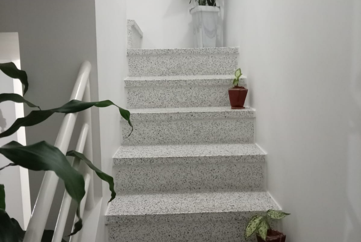 VENDO CASA DÚPLEX EN CONJUNTO CERRADO SECTOR MONTEBONITO DOSQUEBRADAS