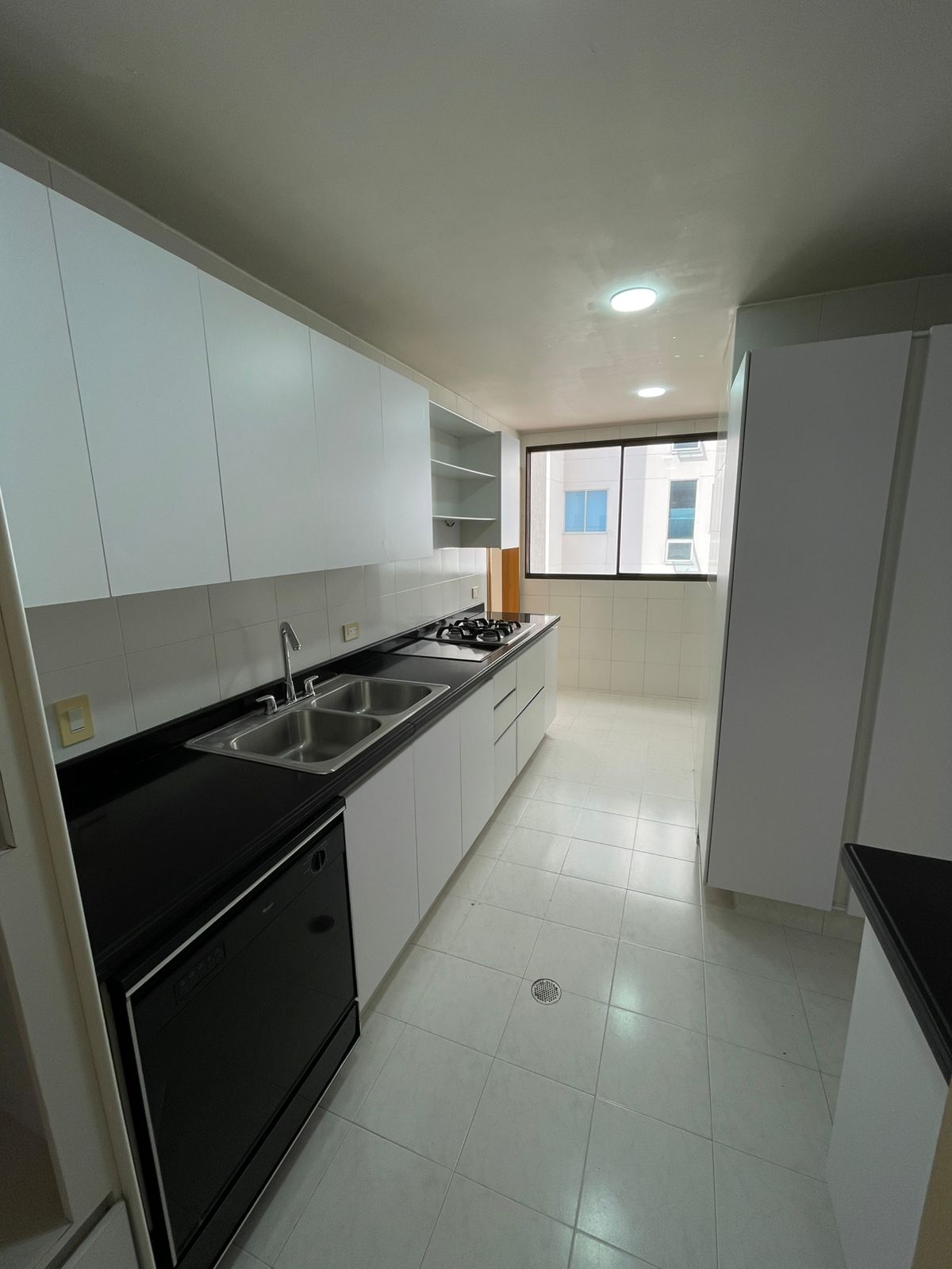 SE VENDE APARTAMENTO EN ALAMOS, PEREIRA