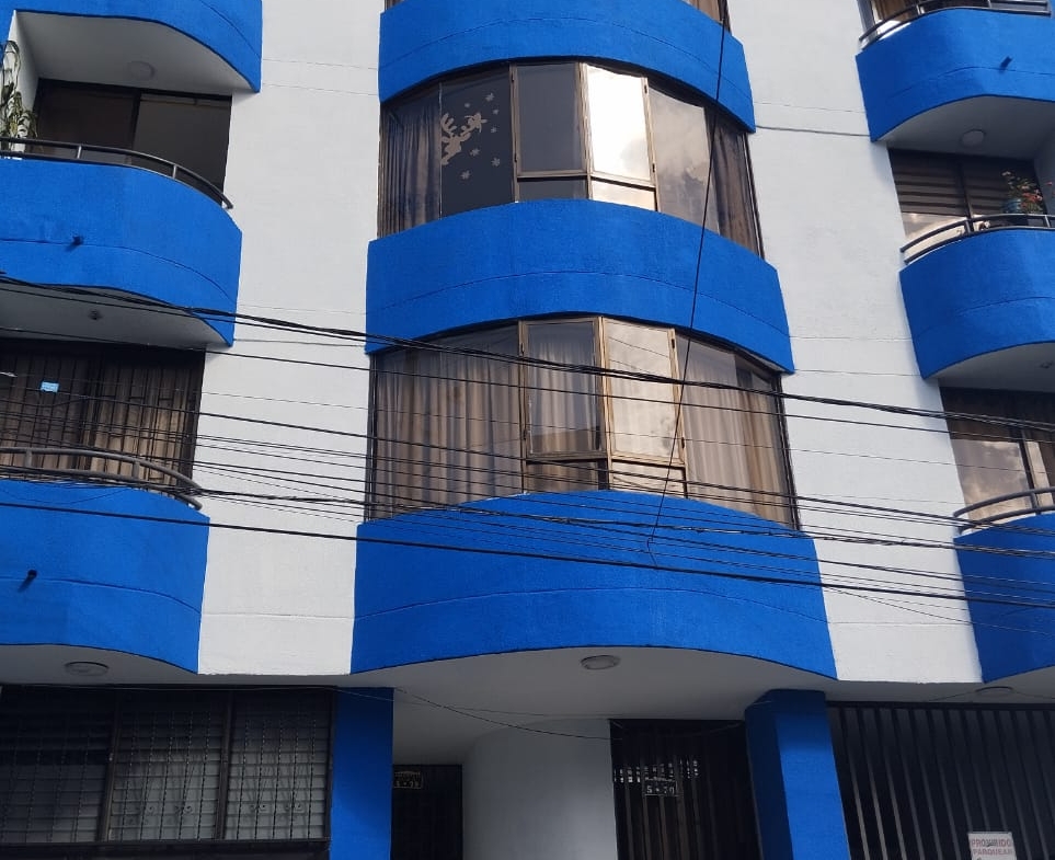 SE VENDE APARTAMENTO CENTRO DE PEREIRA CERCA AL PARQUE EL LAGO