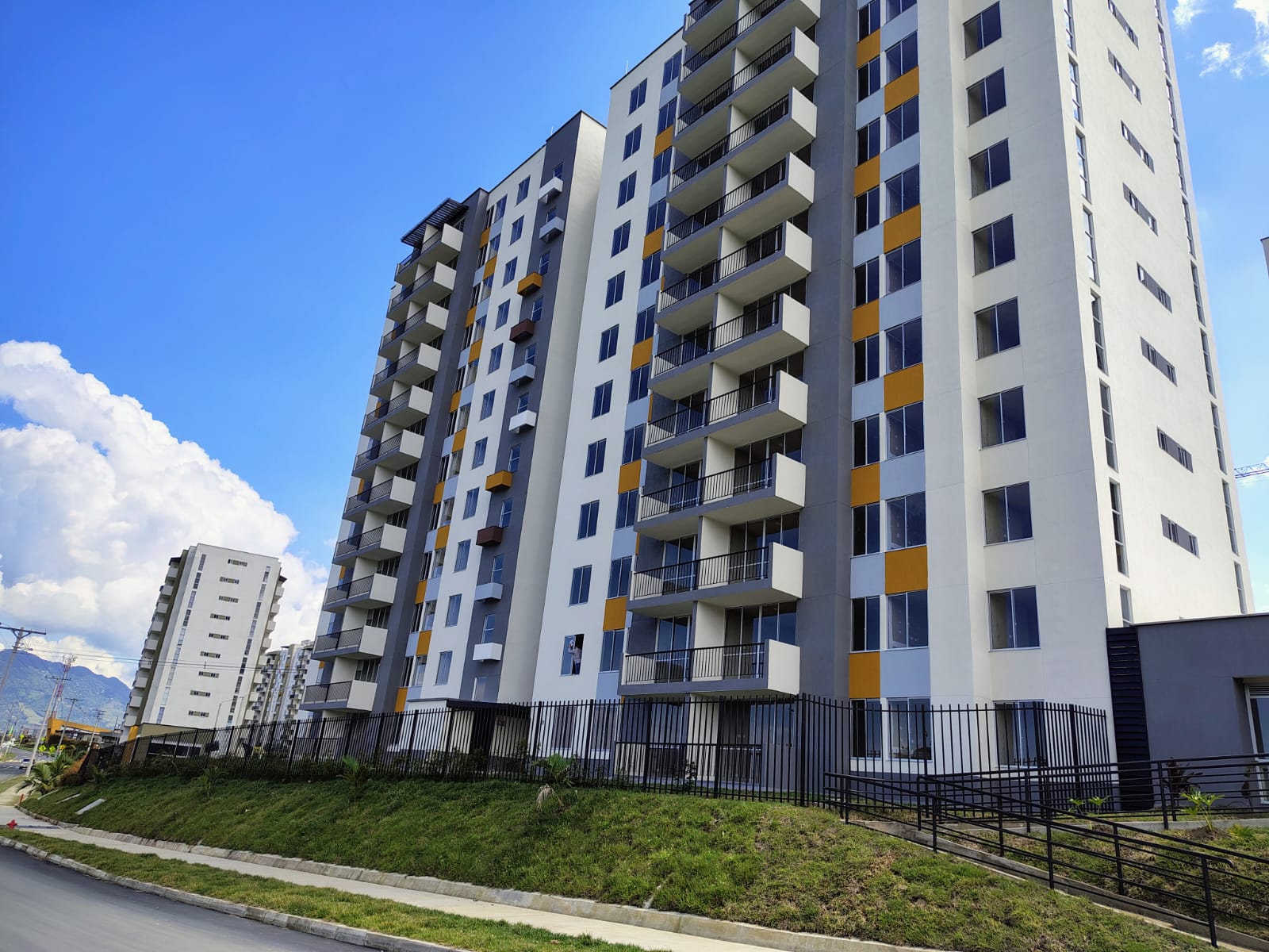 SE VENDE APARTAMENTO EN DOSQUEBRADAS