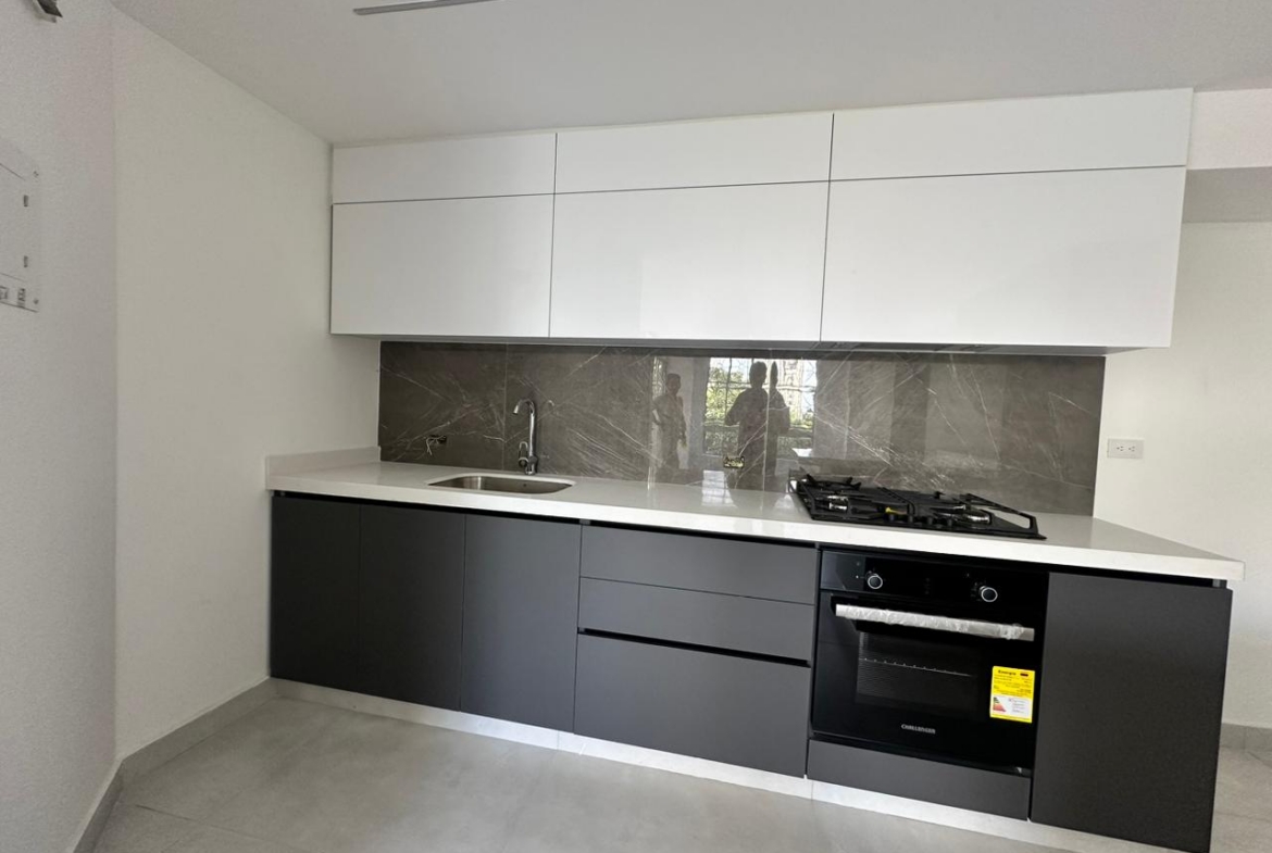 VENDO AMPLIO APARTAMENTO REMODELADO EN ARMENIA – BARRIO LAURELES