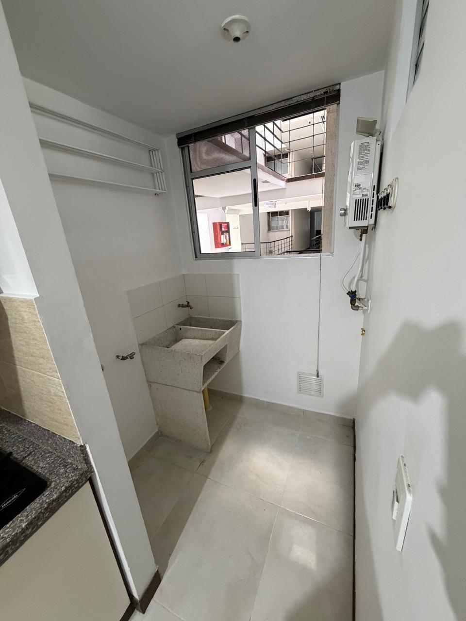 305071720260425051531 SE VENDE APARTAMENTO AV SUR, CORALES 3 ALCOBAS